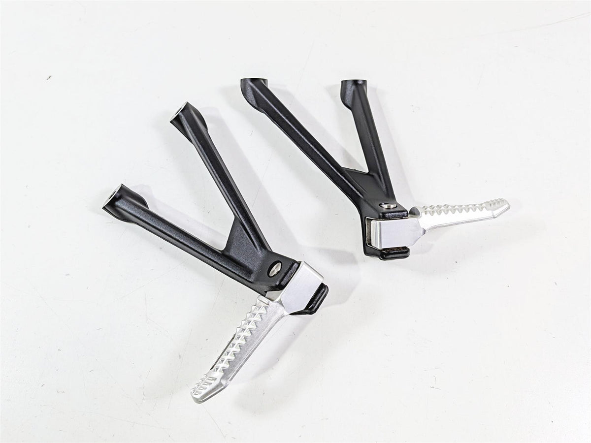 2024 BMW S1000RR K67 Rear Passenger Foot Peg Set 46718356863 46718356864-Mototech271