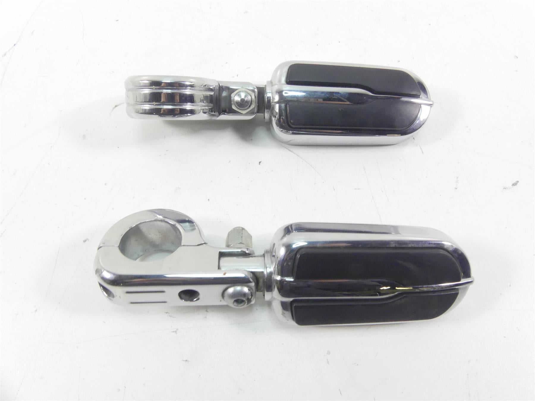 2009 Harley FLHTCU SE4 CVO E-Glide Oem Highway Footpeg Foot Peg Set 50988-02A {{ shop.shopifyCountryName }} - Mototech271