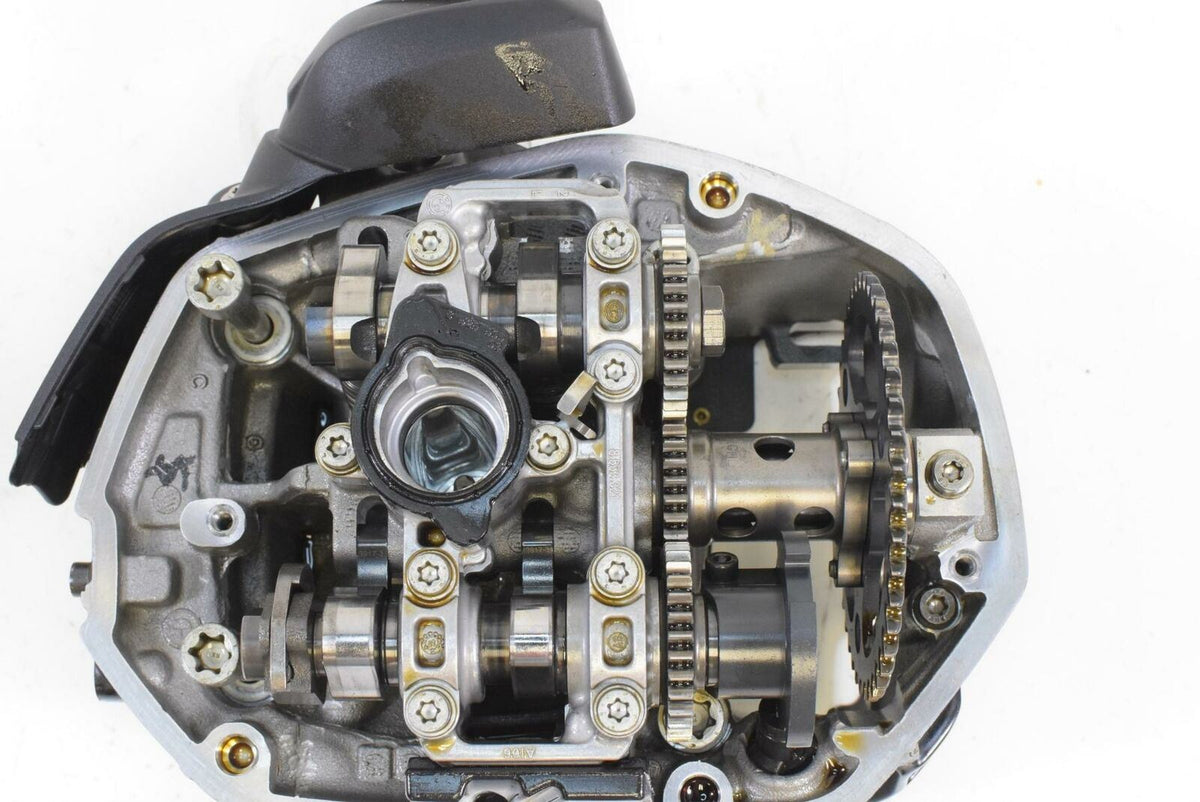 2016 BMW R1200R R1200 R K53 Left Cylinderhead Cylinder Head -Tested 11128546331 {{ shop.shopifyCountryName }} - Mototech271