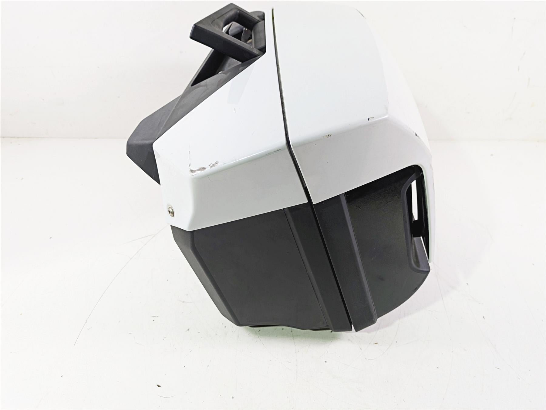 2015 BMW K1600 GT K48 Left Saddlebag Saddle Bag 46548532045 {{ shop.shopifyCountryName }} - Mototech271