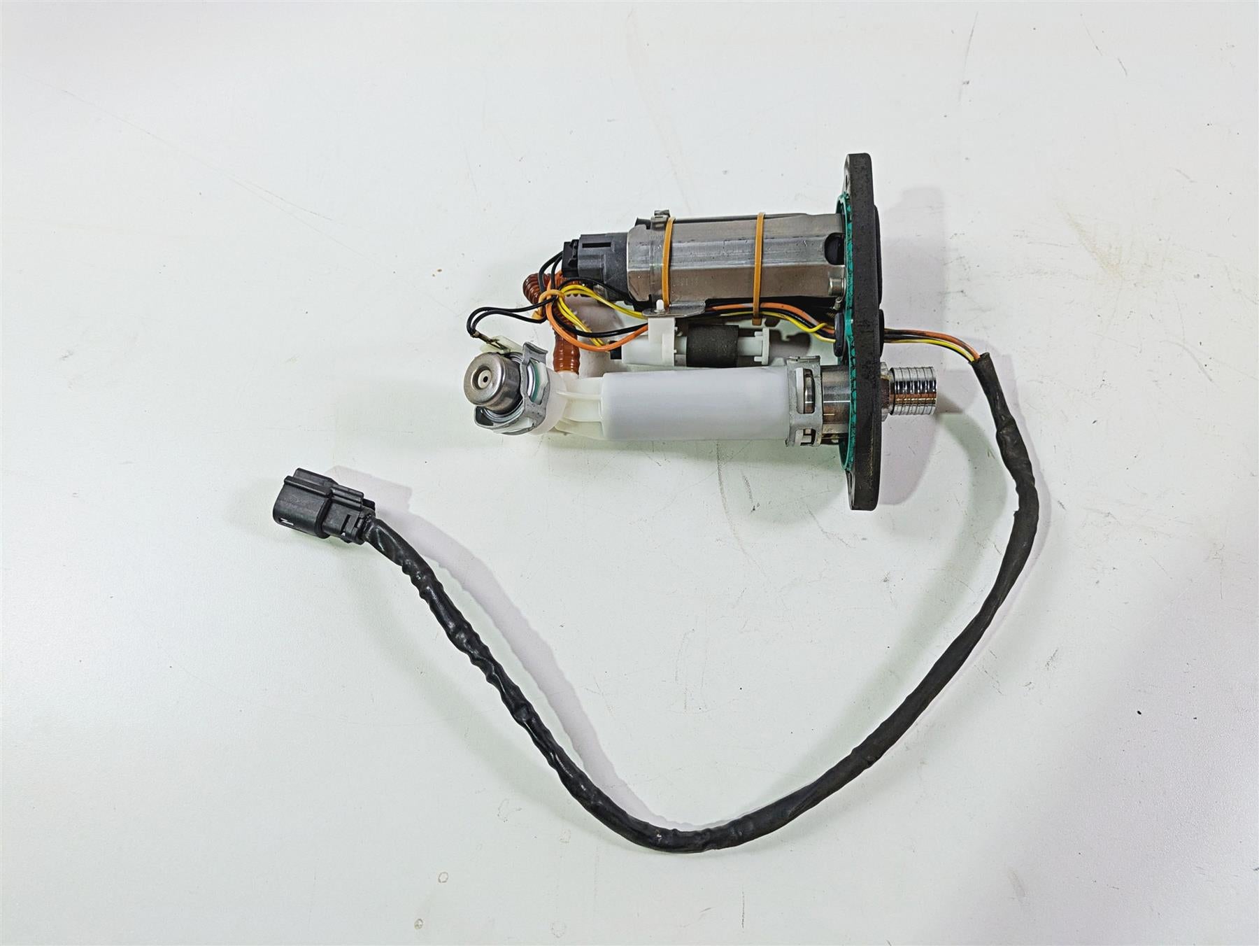2009 Harley XR1200 Sportster Fuel Gas Petrol Pump 75268-07D {{ shop.shopifyCountryName }} - Mototech271