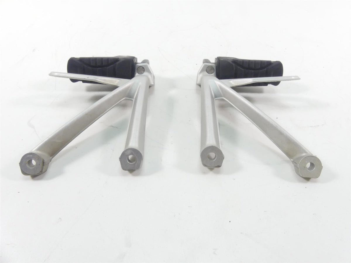 2019 BMW R1250GS K50 Rear Passenger Footpeg Rest Set 46718526741 46718526742 {{ shop.shopifyCountryName }} - Mototech271