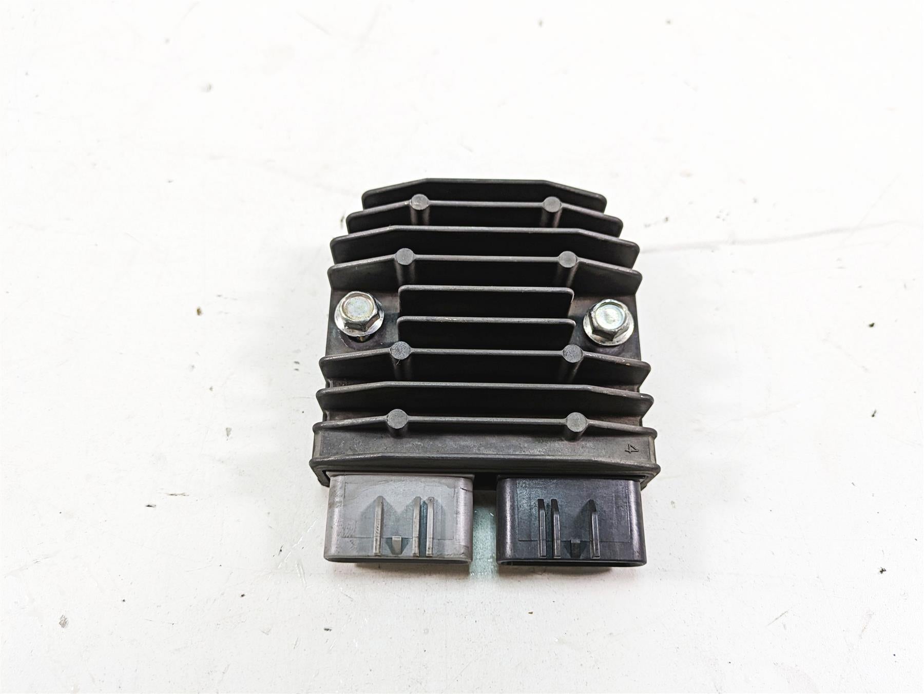 2007 Yamaha R1 YZFR1 Rectifier Voltage Regulator FH012AA 1D7-81960-00-00 {{ shop.shopifyCountryName }} - Mototech271