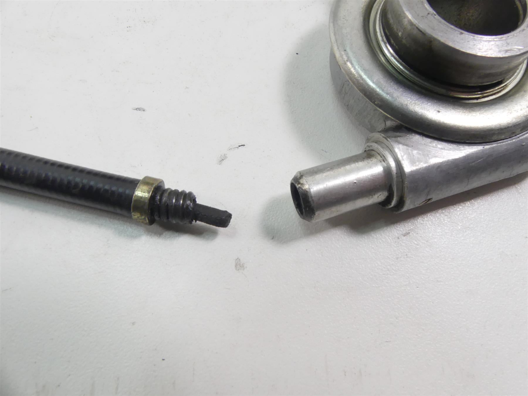 1993 Harley Dyna FXDL Low Rider Speedo Drive Gear Hub & Spinning Cable 67127-84 {{ shop.shopifyCountryName }} - Mototech271