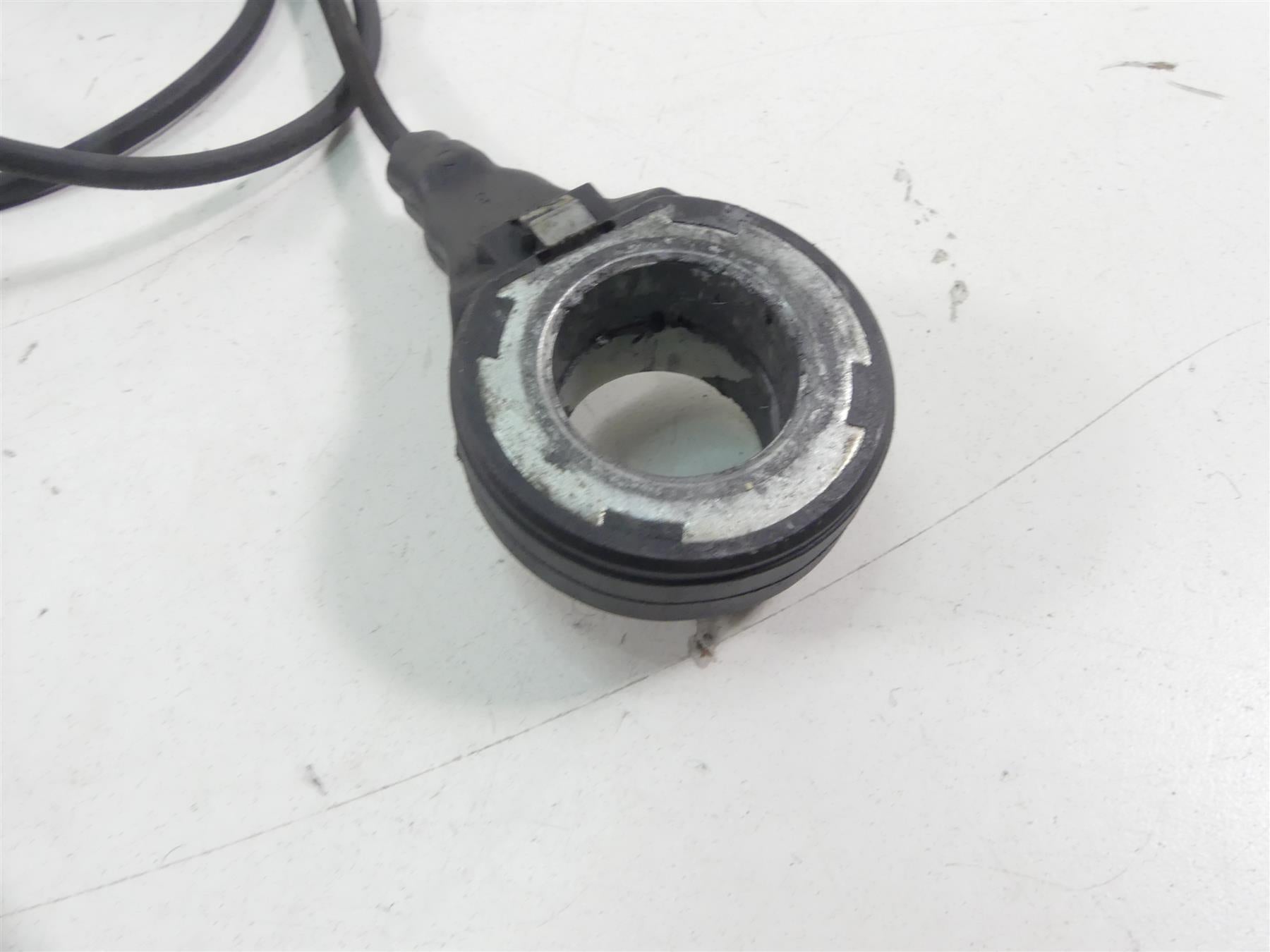 2017 Harley Touring FLHTKL Electra Glide Abs Wheel Speed Sensor Set 32700015 {{ shop.shopifyCountryName }} - Mototech271