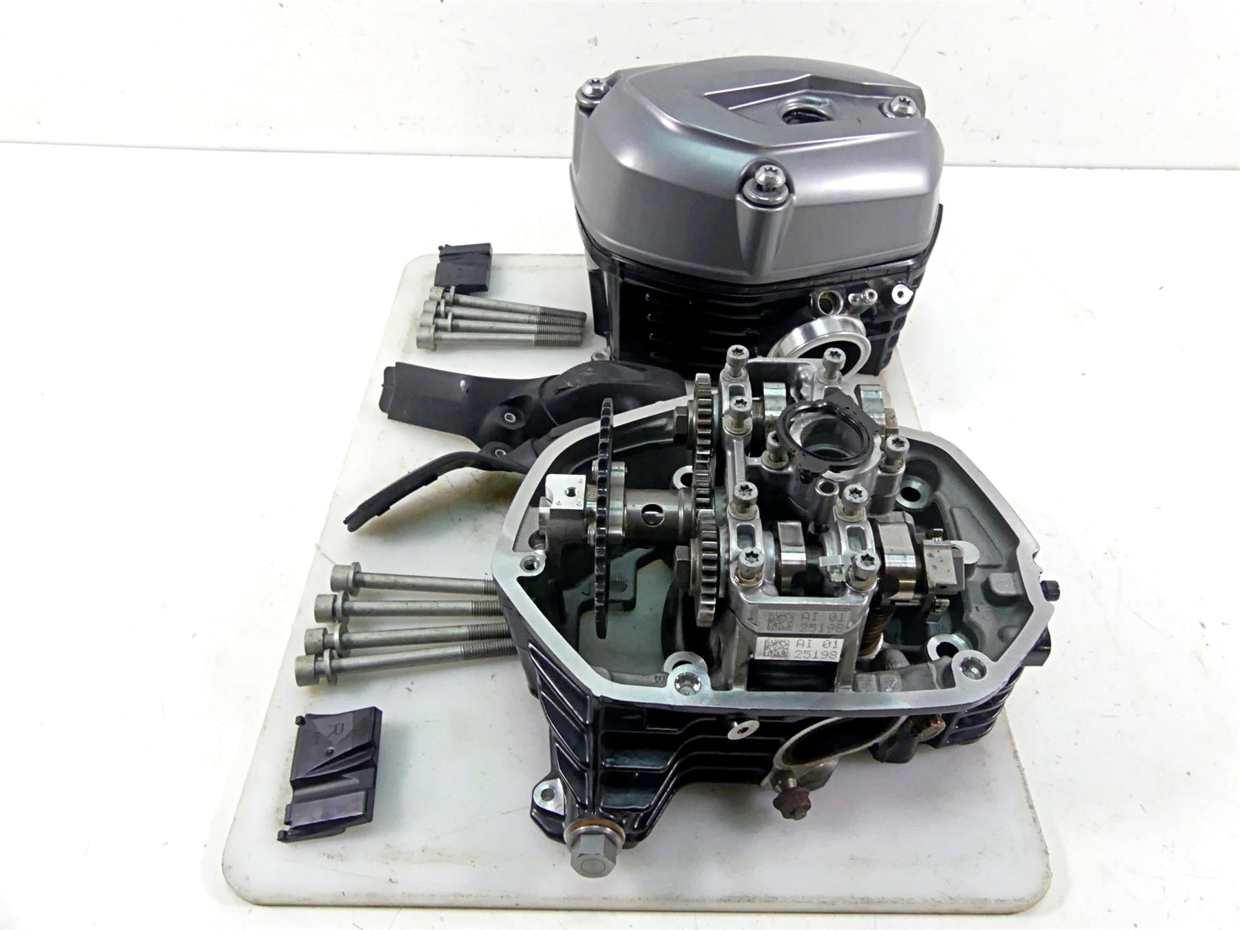 2015 BMW R1200GS GSW K50 Cylinderhead Cylinder Head Set - Read 11128394926 {{ shop.shopifyCountryName }} - Mototech271