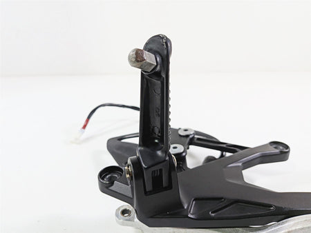 2022 Yamaha YZF R1 R1M RN65 Front Right Foot Peg & Brake Pedal 2CR-27443-00-00-Mototech271