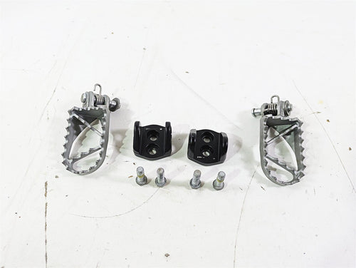 2022 KTM 1290 Super Adventure S Rider Footpeg Set & Clips & Bolts 61903040033 | Mototech271