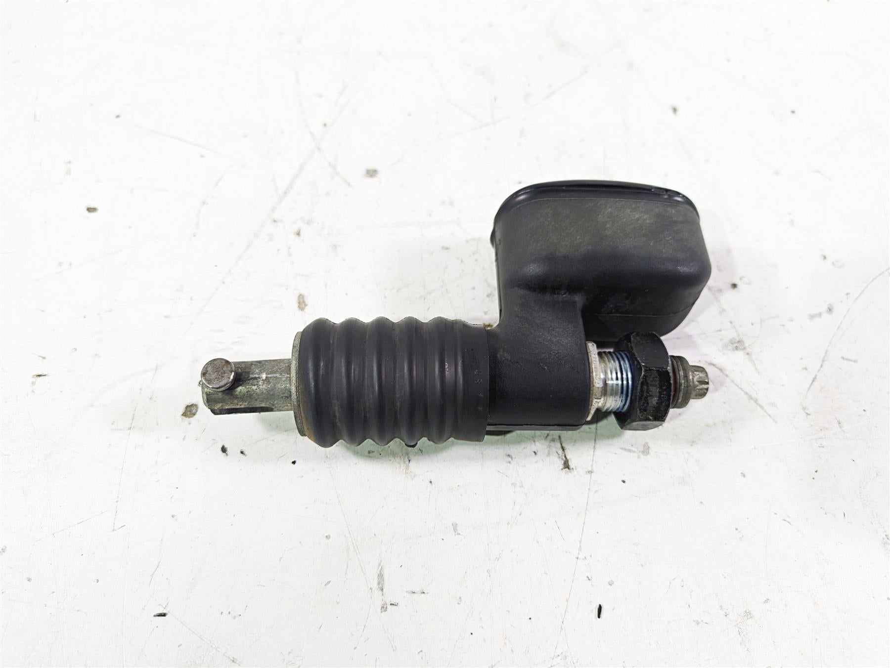 2003 Harley Touring FLHTCUI 100TH E-Glide Rear Brake Master Cylinder 41755-99F {{ shop.shopifyCountryName }} - Mototech271