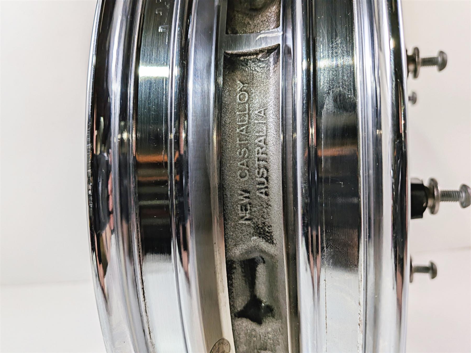 2014 Harley Touring FLHTK Electra Glide Nice Impeller Contrast Front Wheel Rim 17x3 43300386-Mototech271