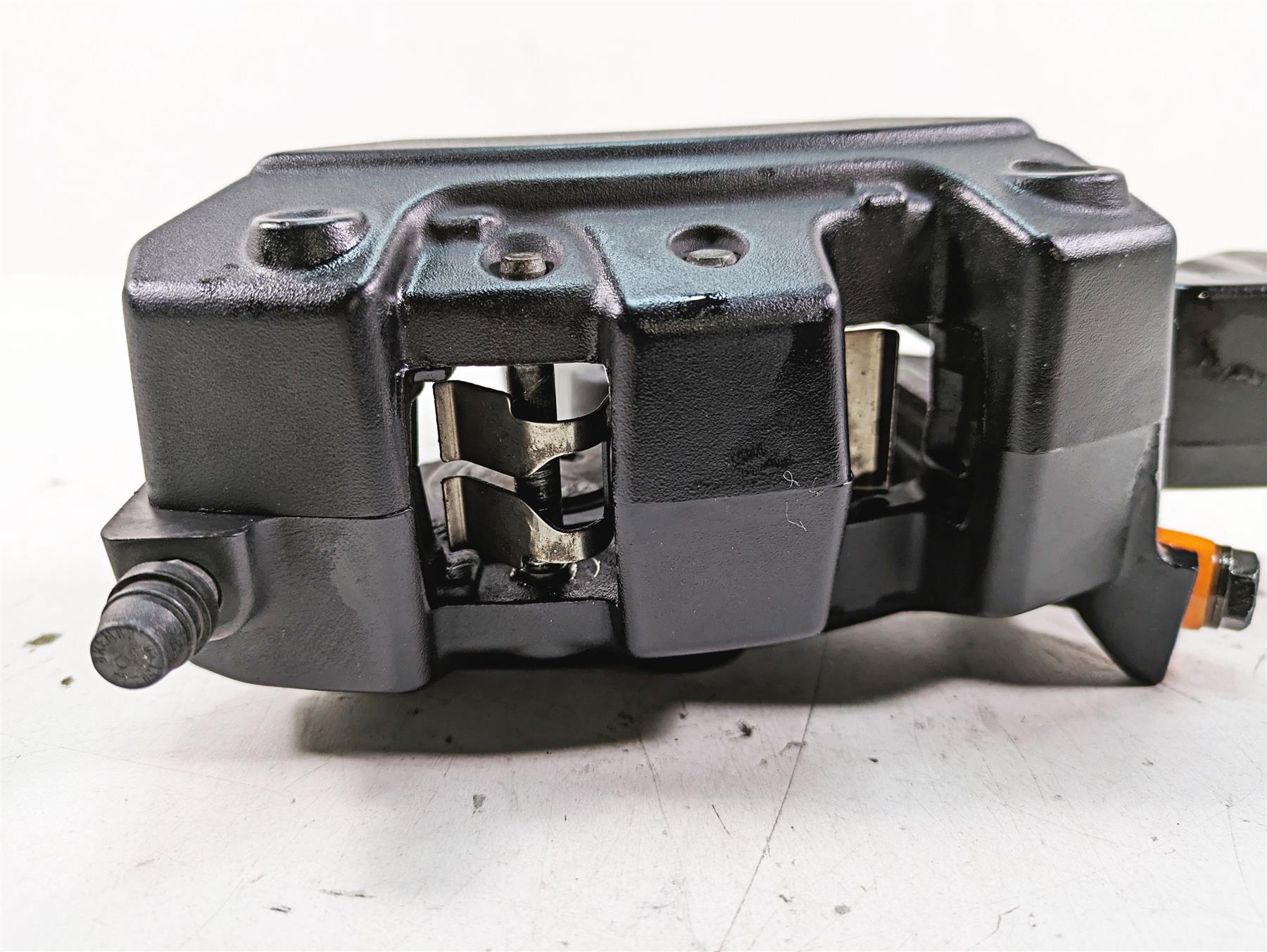 2008 Harley FLHTCU Electra Glide Brembo Rear Brake Caliper - Read 44080-08C {{ shop.shopifyCountryName }} - Mototech271