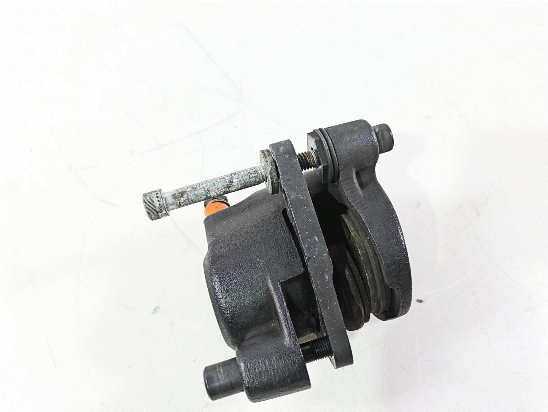 2008 Harley FLSTSB Cross Bones Front Brake Caliper 44079-97C {{ shop.shopifyCountryName }} - Mototech271