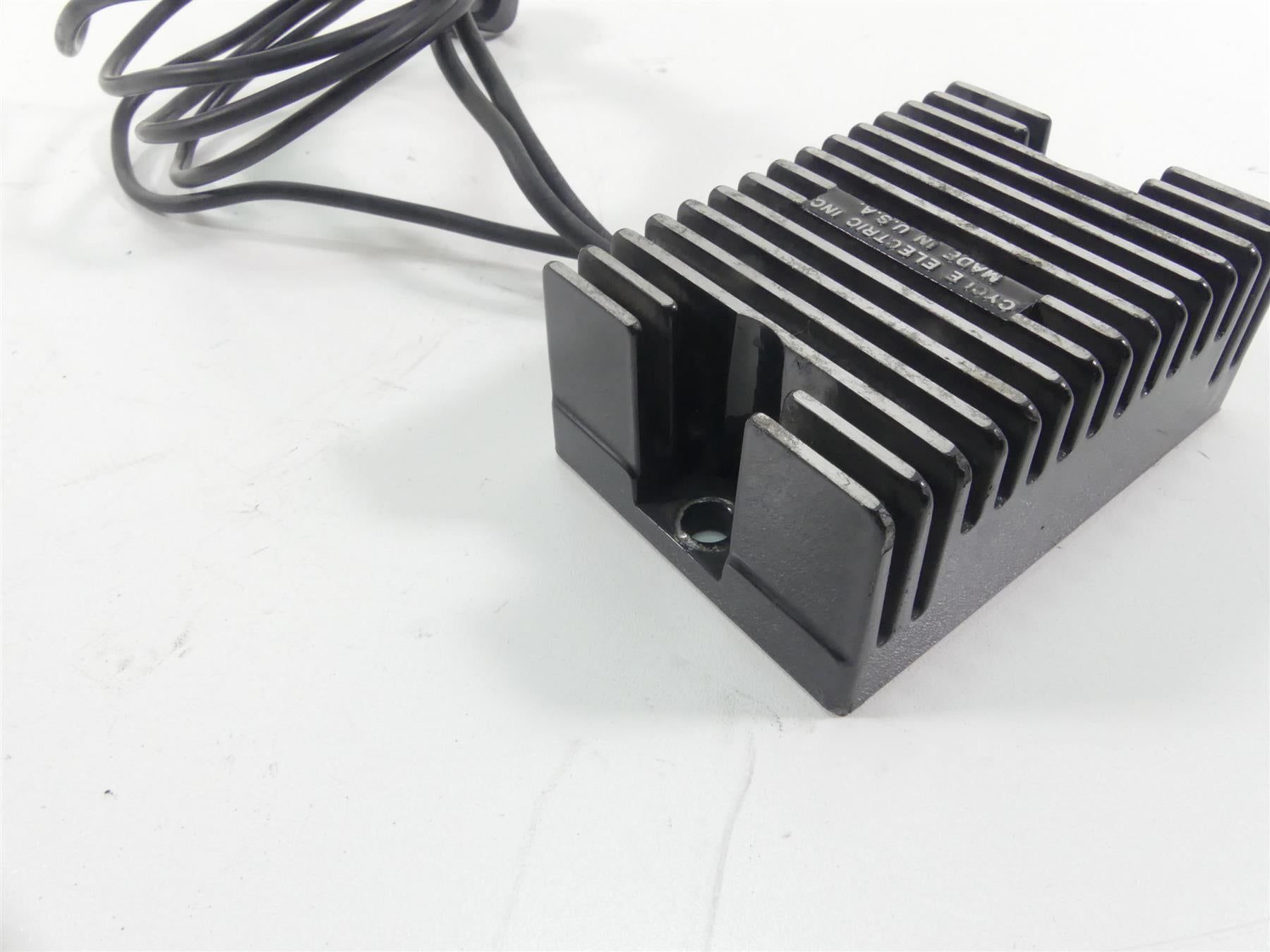 1995 Harley Touring FLHTCU Electra Glide Rectifier Voltage Regulator 74519-88B {{ shop.shopifyCountryName }} - Mototech271