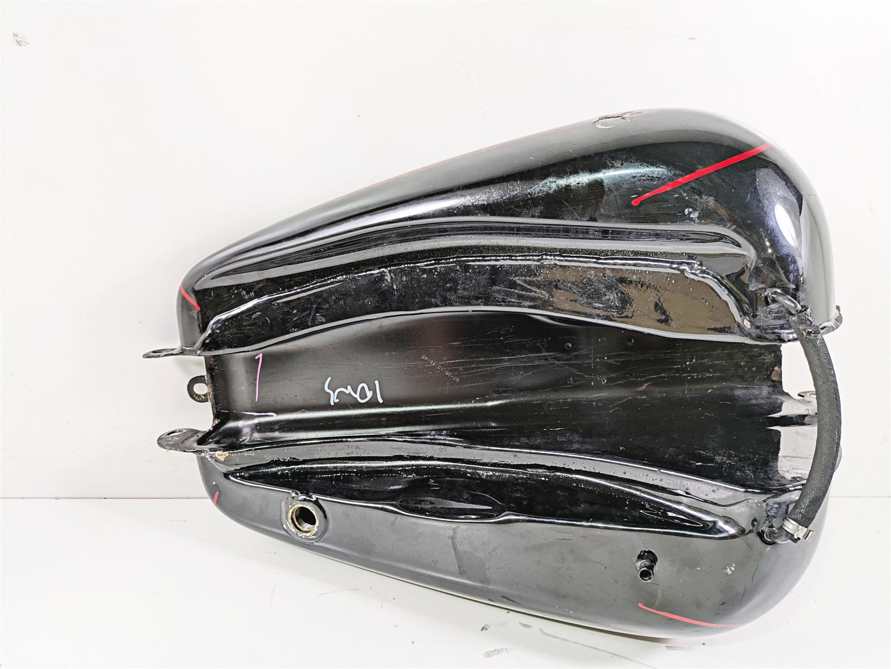 2016 Harley FXDL Dyna Low Rider Fuel Gas Petrol Tank - No Dent 61593-10 {{ shop.shopifyCountryName }} - Mototech271