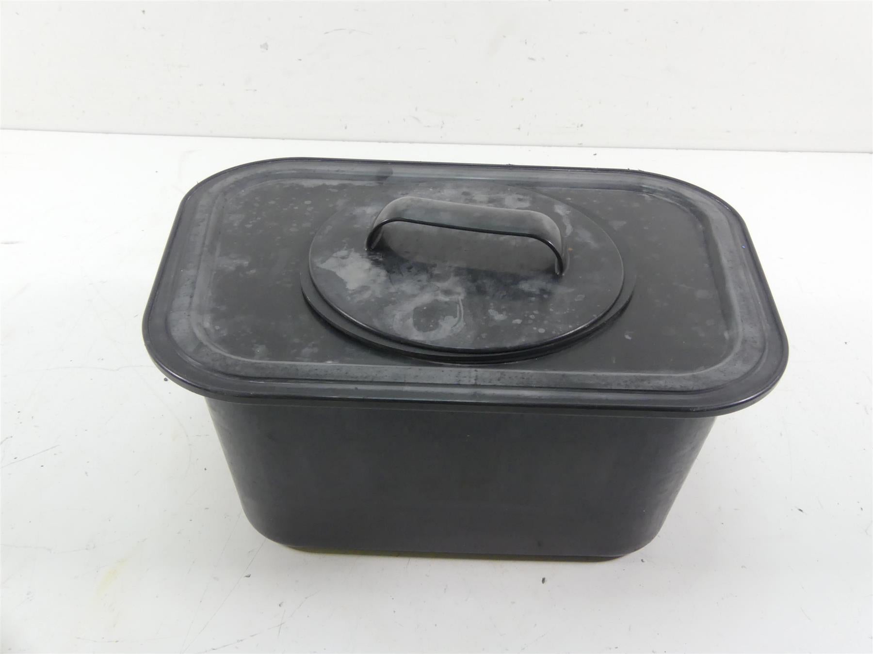 2016 Yamaha Waverunner VX 1050 Deluxe Storage Compartment Box F2X-U591B-00-00 {{ shop.shopifyCountryName }} - Mototech271