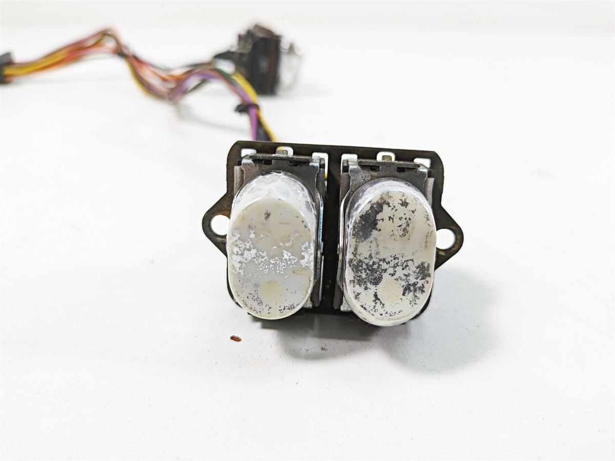 2005 Harley Touring FLHTCUI Electra Glide Auxiliary Switch Set 70271-98 {{ shop.shopifyCountryName }} - Mototech271