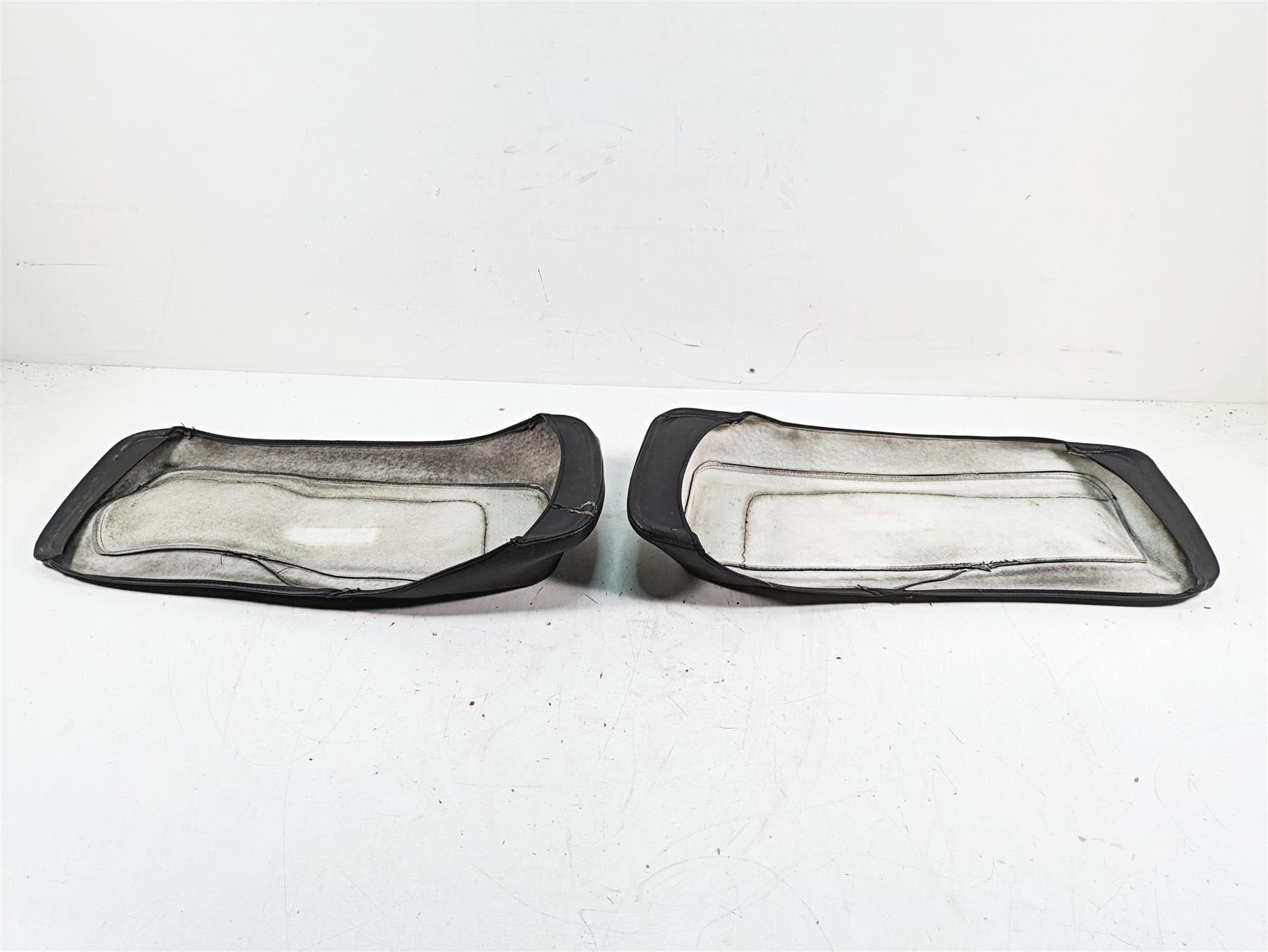 2011 Harley Touring FLHR Road King Mustand Saddlebag Lid Cover Set 77604 {{ shop.shopifyCountryName }} - Mototech271