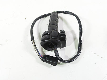 2008 Harley Touring FLHTCU E-Glide 105TH Right Control Switch Cruise 71684-06A {{ shop.shopifyCountryName }} - Mototech271