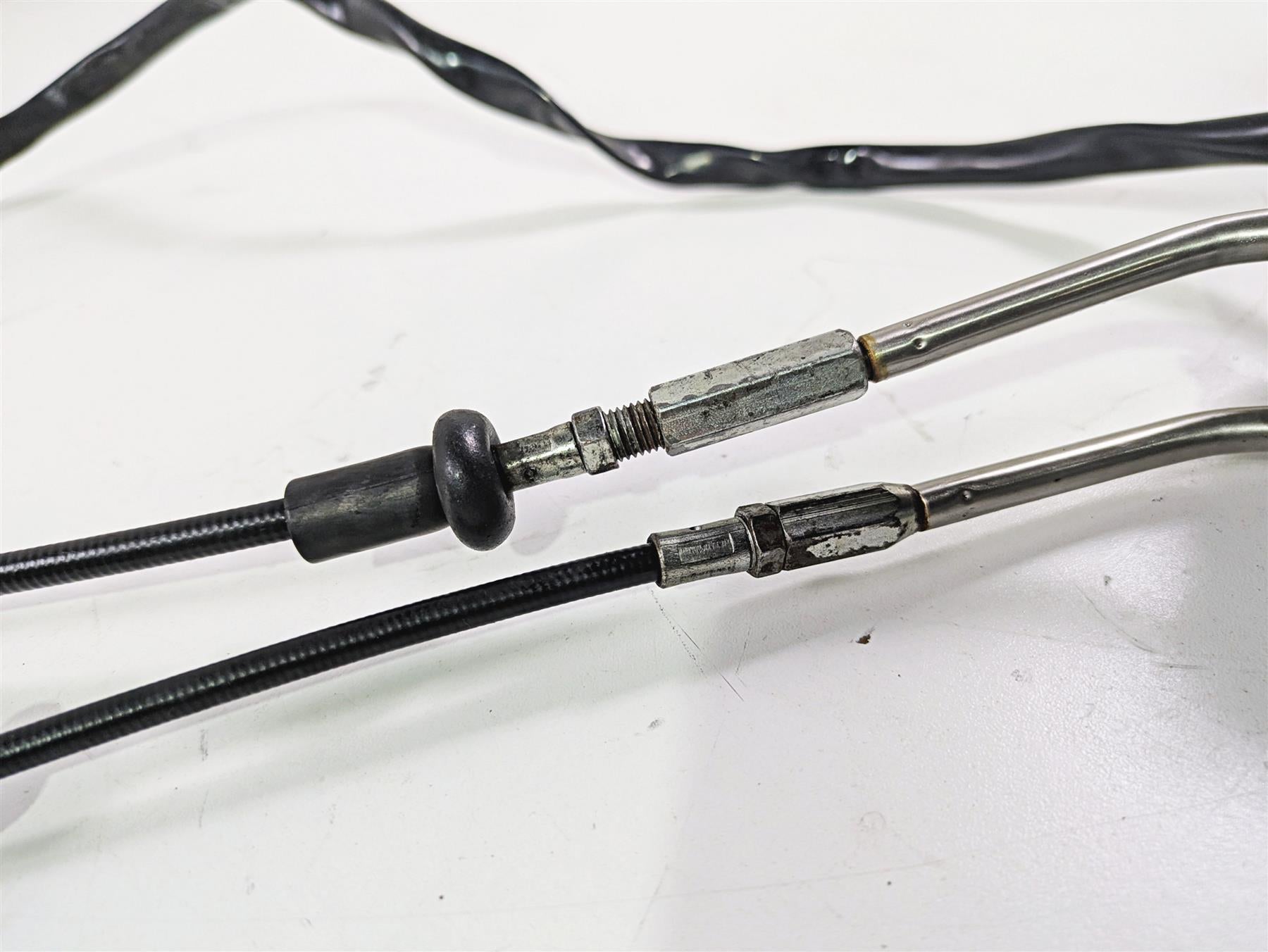 2007 Harley Sportster XL1200 C Right Hand Control Switch Grip Set 71684-06A {{ shop.shopifyCountryName }} - Mototech271