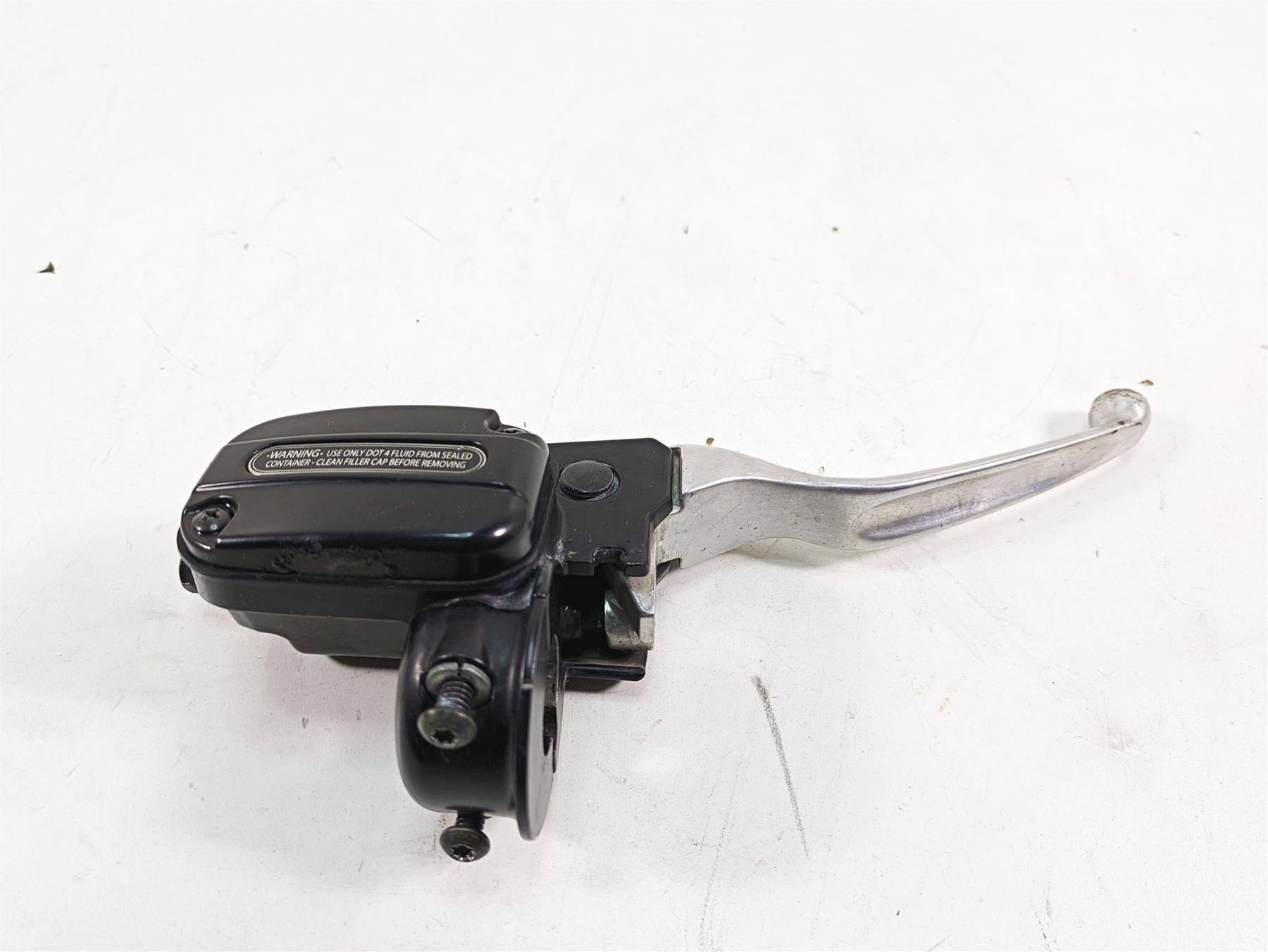 2011 Harley Touring FLTRU Road Glide Front Brake Master Cylinder 44551-08F