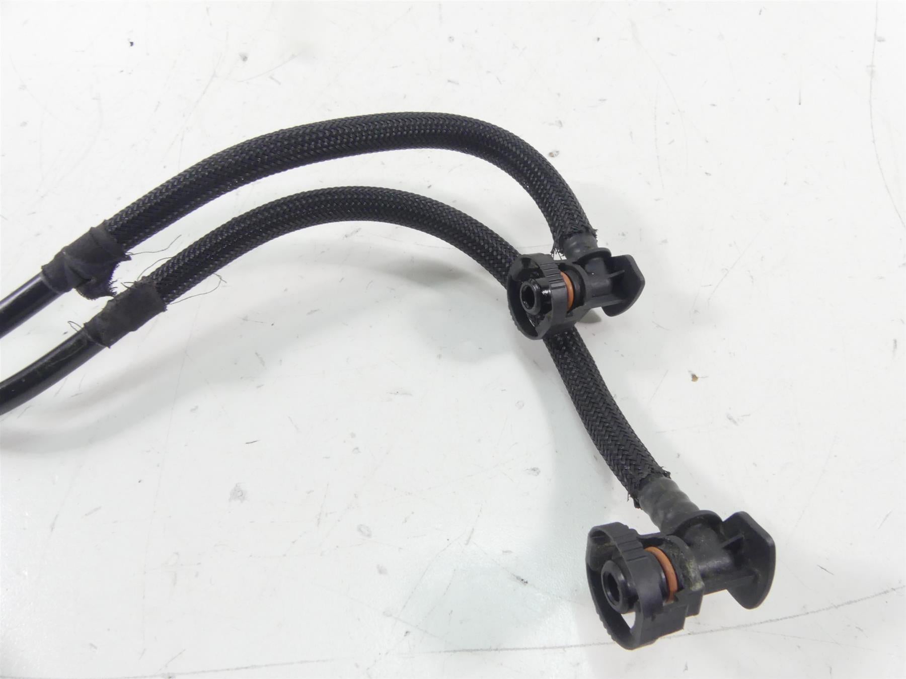 2015 Ducati Diavel Dark Fuel Gas Petrol Injectors Hose Set 59024021A {{ shop.shopifyCountryName }} - Mototech271