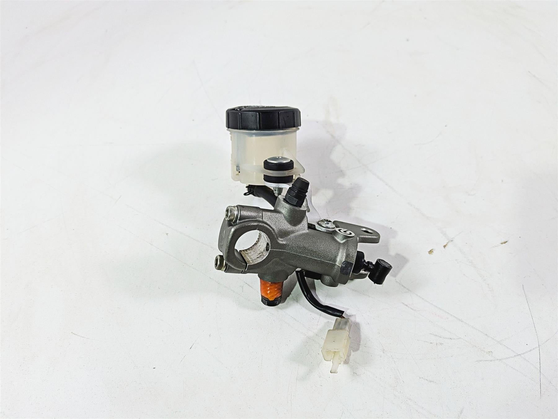 2012 Mv Agusta F4 RR Brembo Front Radial Brake Master Cylinder 8000B4911 {{ shop.shopifyCountryName }} - Mototech271