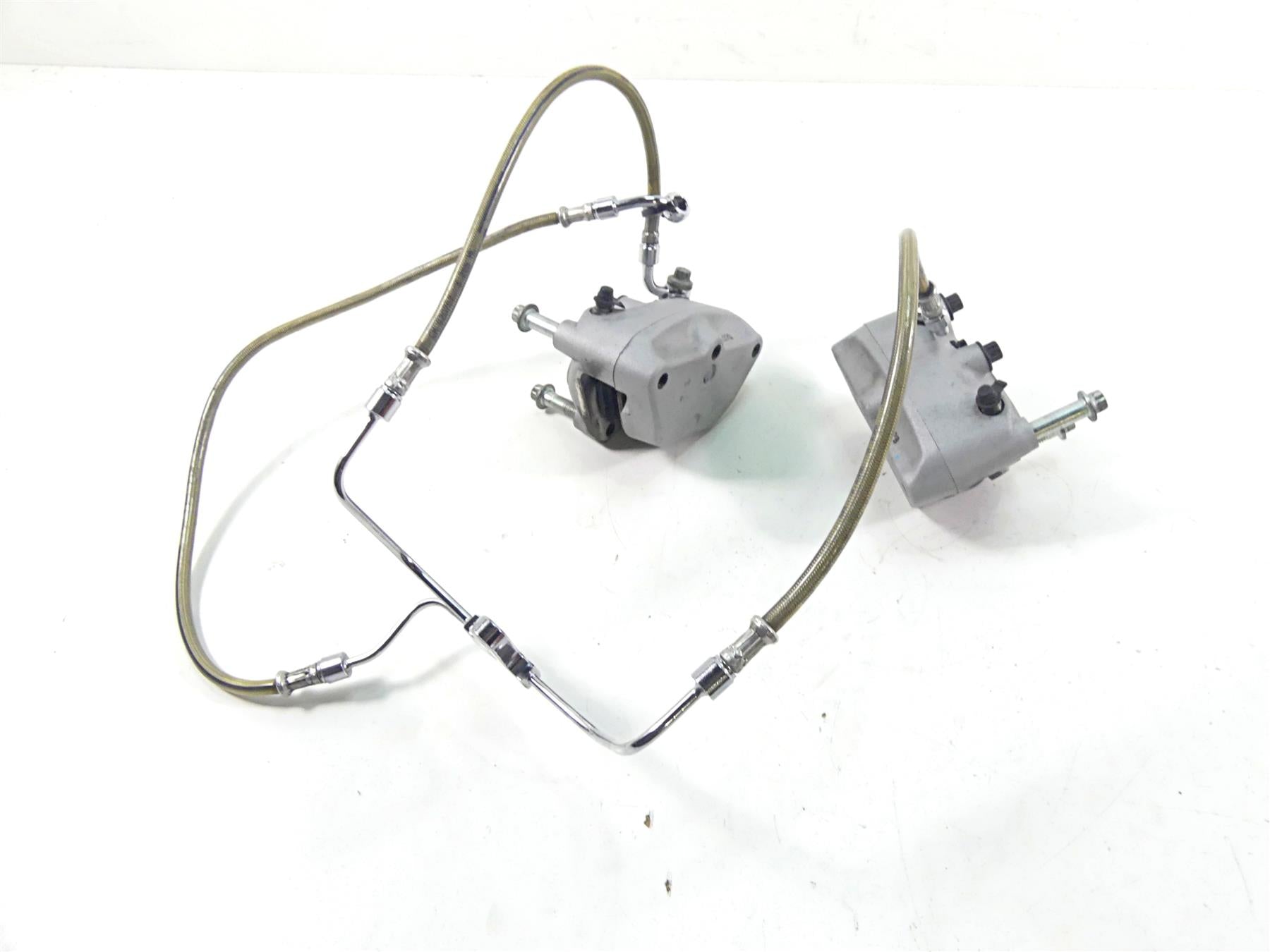 2007 Harley Touring FLHRSE CVO Road King Front Brake Caliper Set 44382-99C {{ shop.shopifyCountryName }} - Mototech271