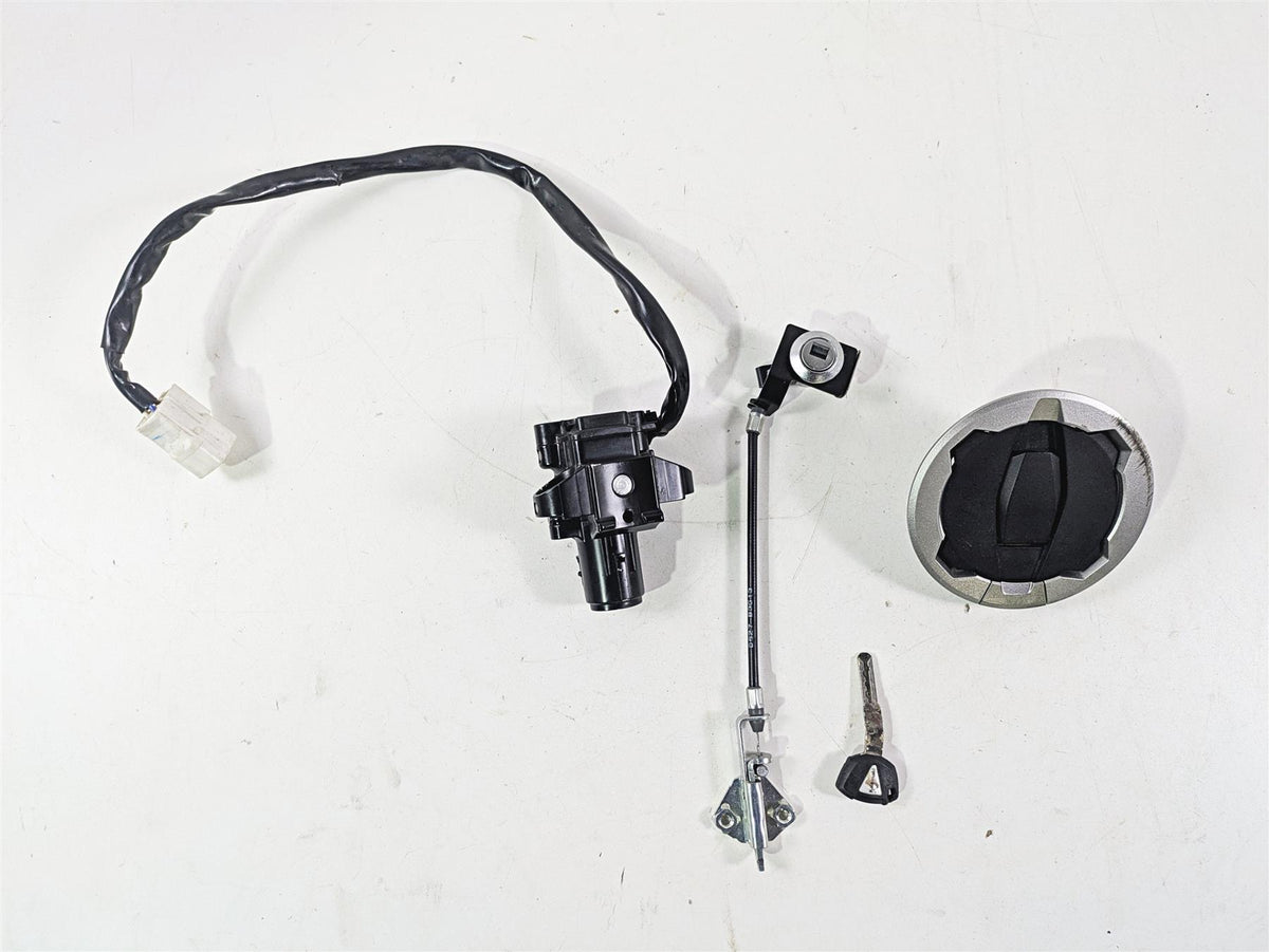 2024 Kawasaki ZX6R ZX636 Ninja Ignition Switch Key Lock Set READ 27048-5306 {{ shop.shopifyCountryName }} - Mototech271