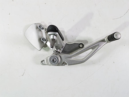 2012 BMW R1200R K27 Right Rider Footpeg & Brake Pedal 46717671078 35217728911 {{ shop.shopifyCountryName }} - Mototech271
