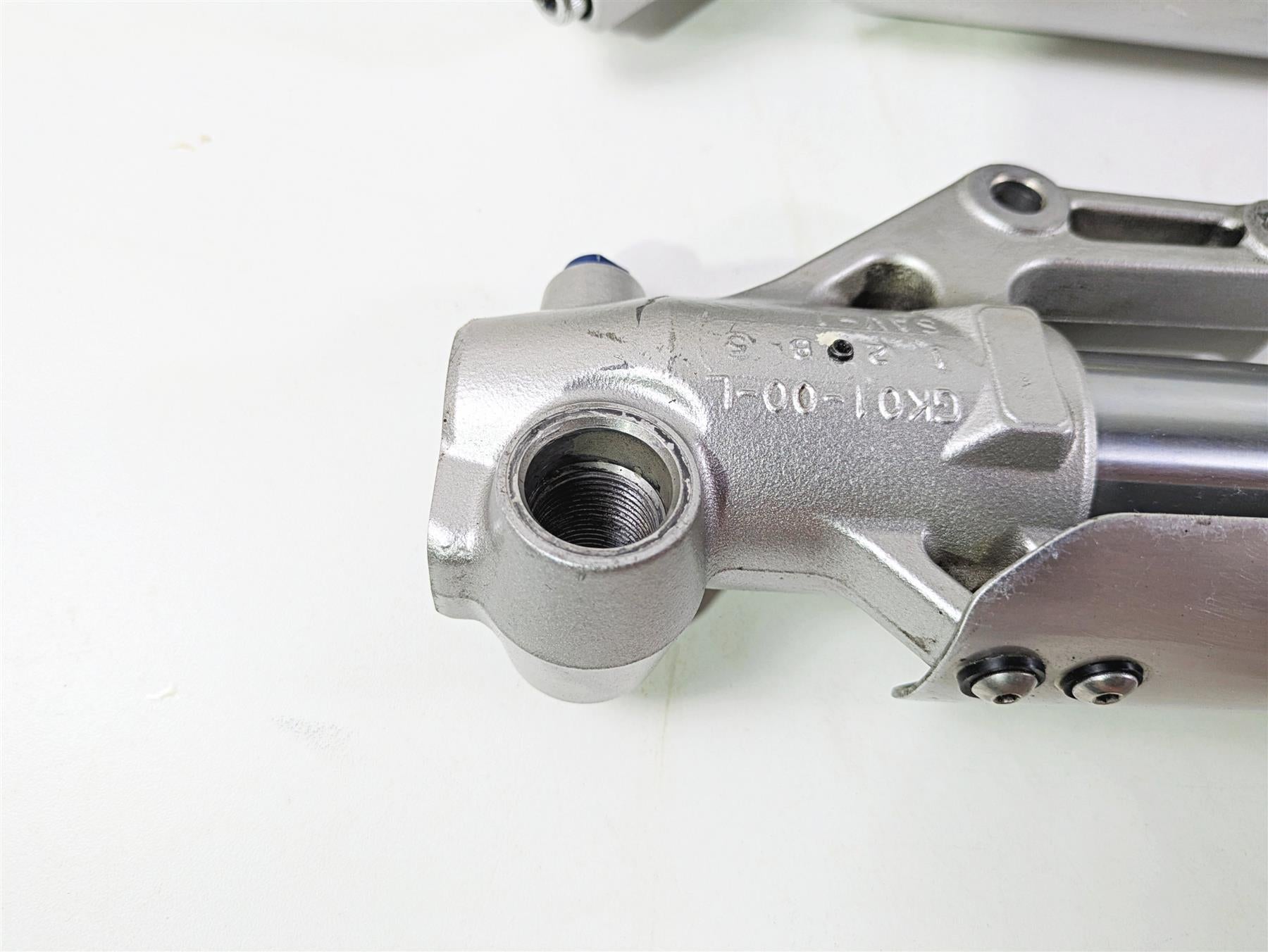 2016 Zero Motorcycles S 9.8 Straight Front Fork Leg Set 41Mm Showa 22-05875 {{ shop.shopifyCountryName }} - Mototech271