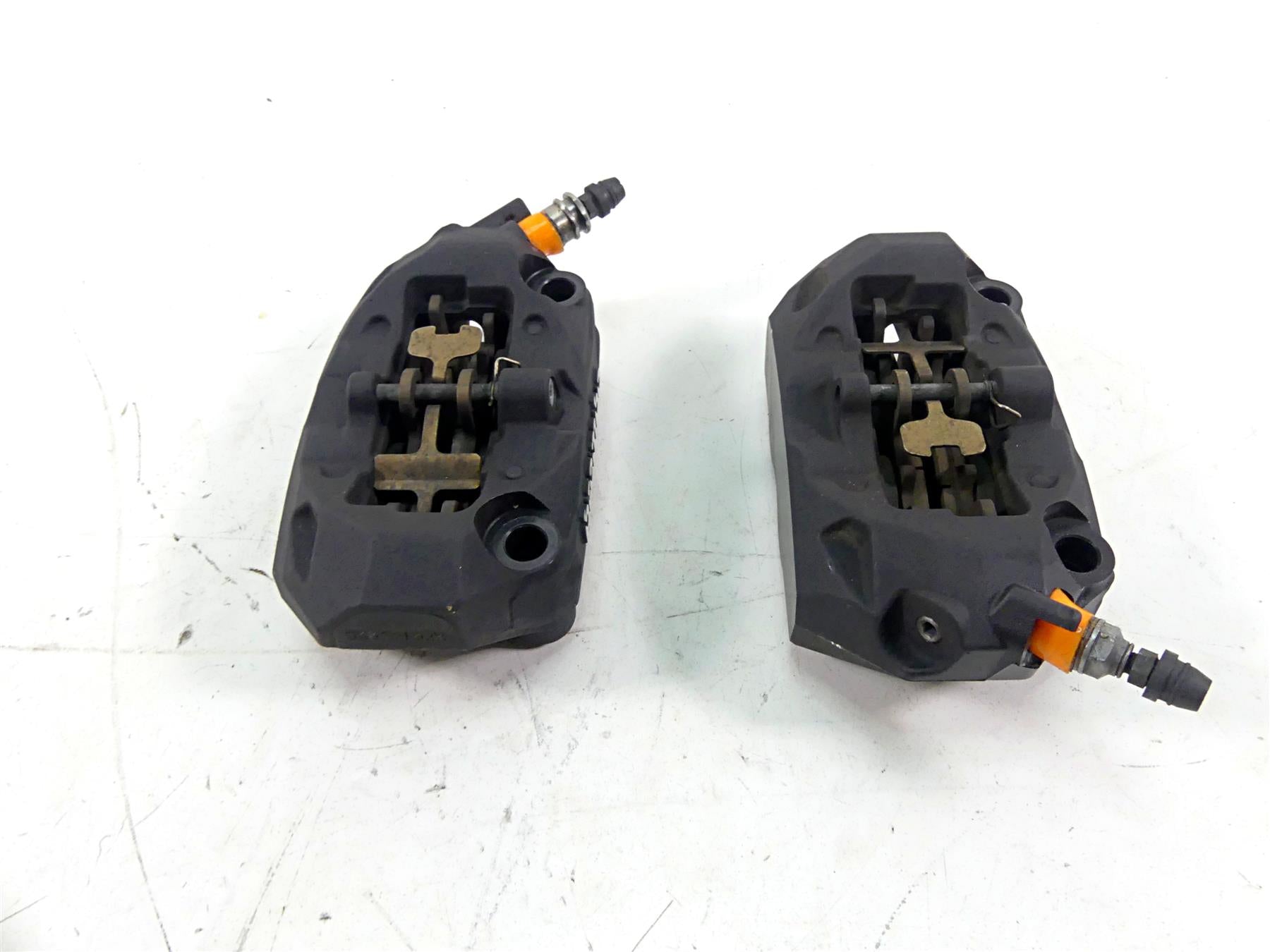 2016 BMW R1200GS Adv K51 Front Brembo Brake Caliper Set 34118556205 34118556206 {{ shop.shopifyCountryName }} - Mototech271