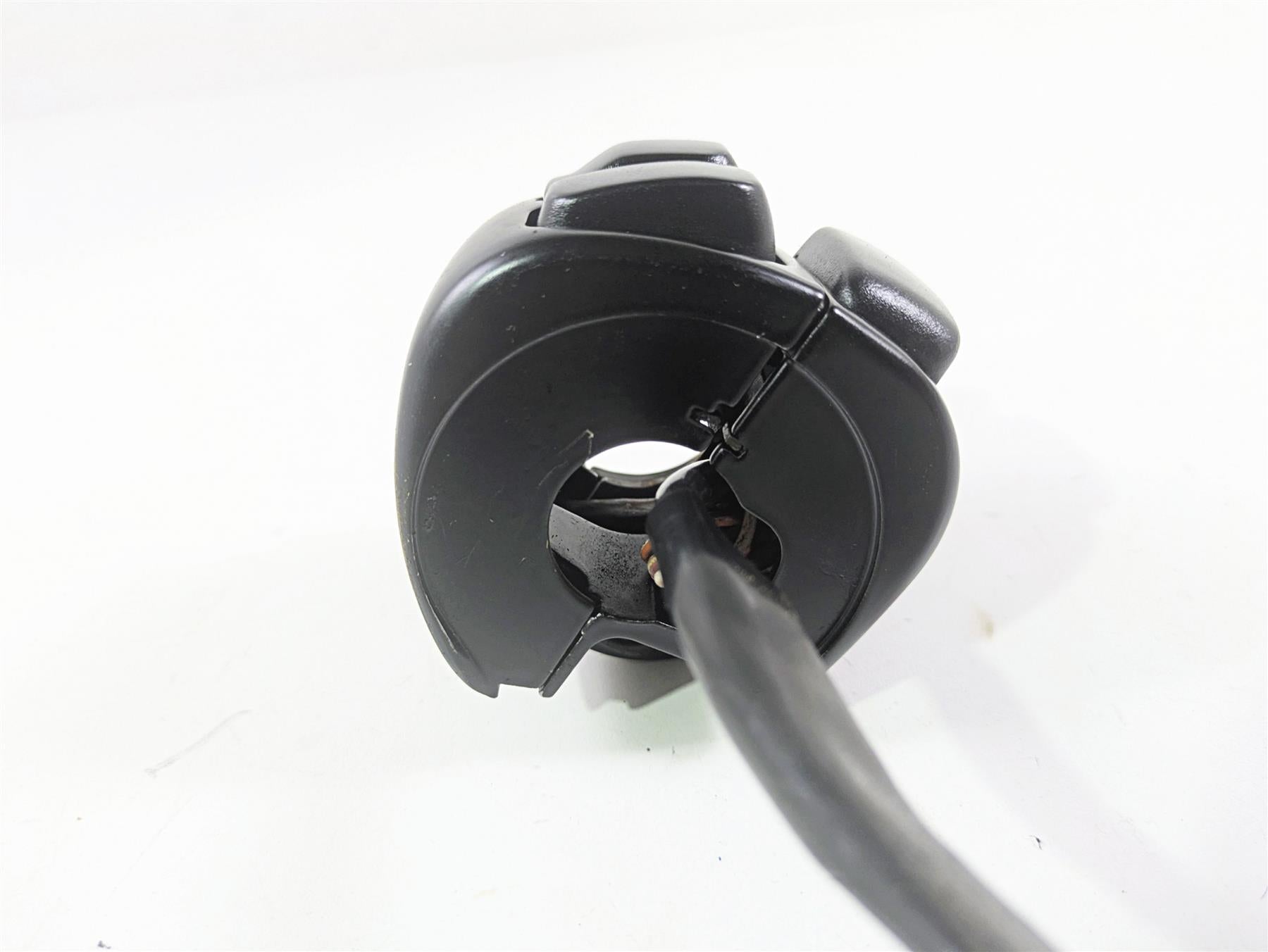 2010 Harley Dyna FXDB Street Bob Right Hand Control Switch 71684-06A {{ shop.shopifyCountryName }} - Mototech271