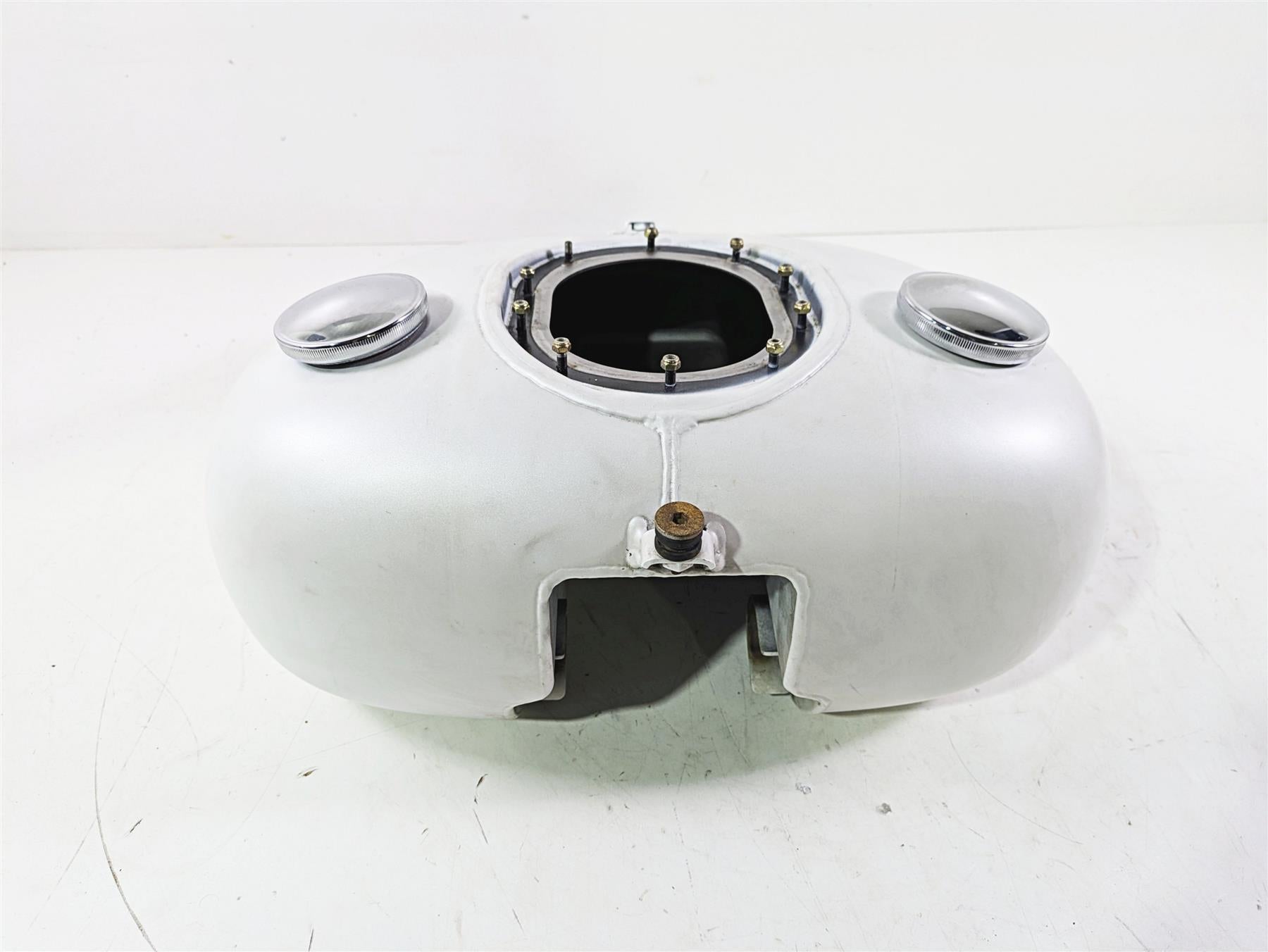 2018 Indian Chieftain Limited Fuel Gas Petrol Tank - Custom Logo 1021997 {{ shop.shopifyCountryName }} - Mototech271