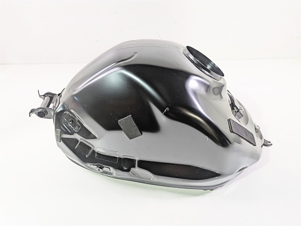 2024 Triumph Street Triple 765 R Fuel Gas Petrol Tank - No Dent - Read T2407560 {{ shop.shopifyCountryName }} - Mototech271