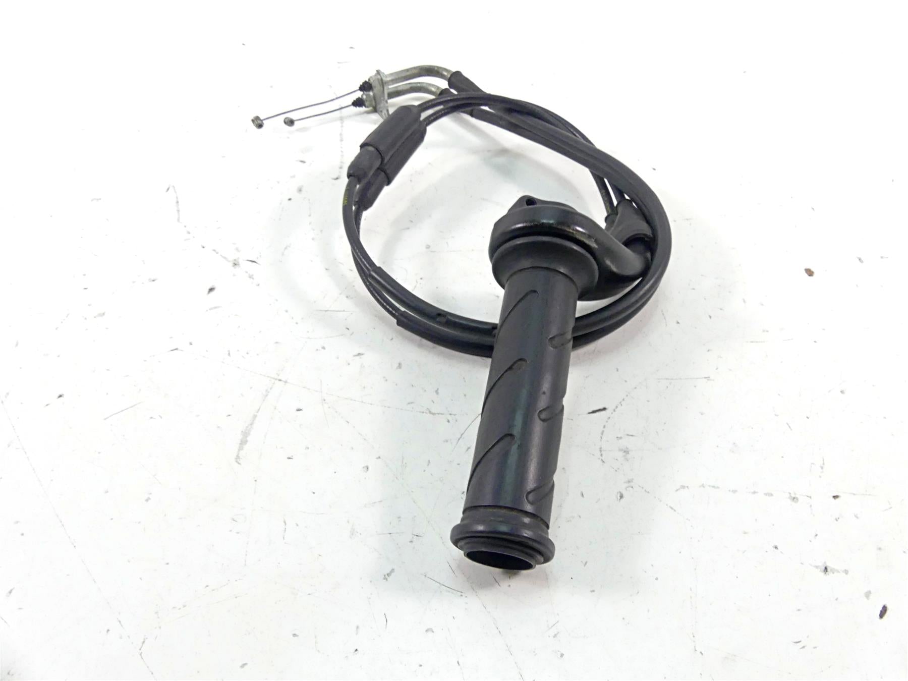 2013 Ducati Diavel Red Throttle Grip Handle Cables Set 65420161A {{ shop.shopifyCountryName }} - Mototech271