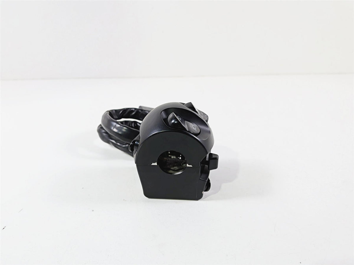2013 Victory Vision Tour Left Hand Windshield Light Control Switch 4011993 {{ shop.shopifyCountryName }} - Mototech271