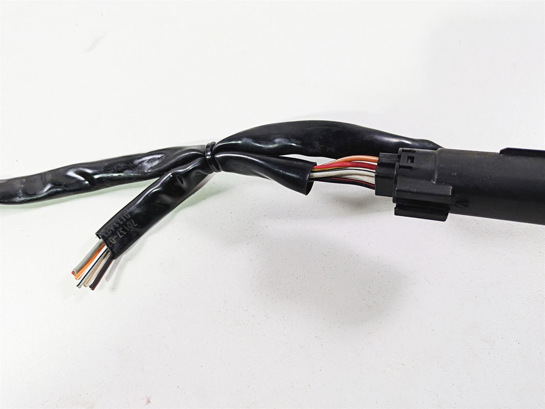 2011 Harley FXDC Dyna Super Glide Right Hand Control Switch - Read 71684-06A {{ shop.shopifyCountryName }} - Mototech271