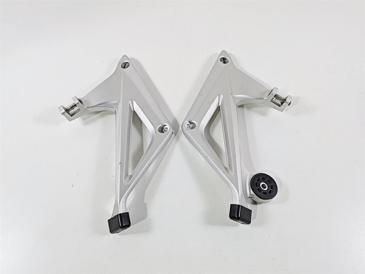 2023 BMW R1250RT RTP K52 Rear Foot Peg Rest Mount Set 46718534789 46718534790 {{ shop.shopifyCountryName }} - Mototech271