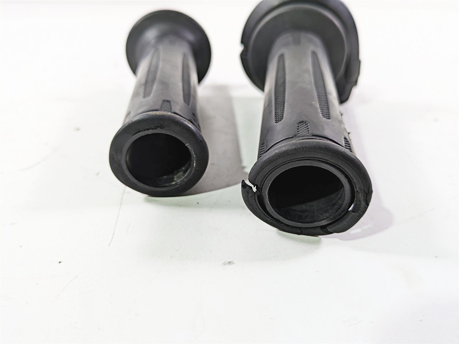 2016 BMW S1000RR K46 Heated Hand Grip Set -READ 61317727065 61318534424 {{ shop.shopifyCountryName }} - Mototech271