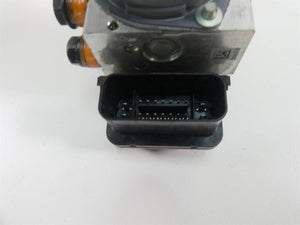 2017 Ducati 939 S Supersport Abs Brake Pump Unit Module 54240661B 54240651B
