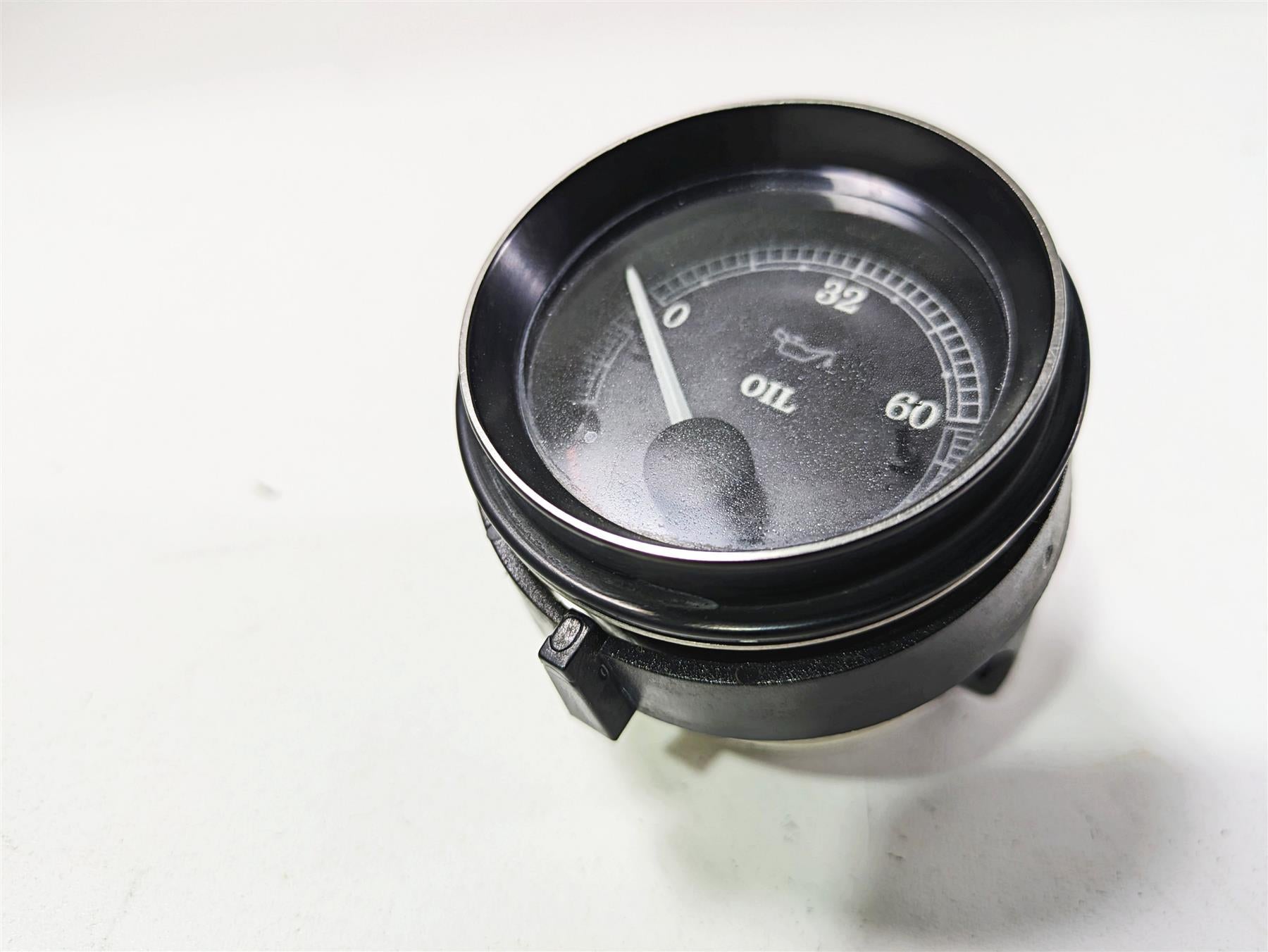 2003 Harley Touring FLHTCUI 100TH E-Glide Oil Pressure Gauge 75032-99B | Mototech271