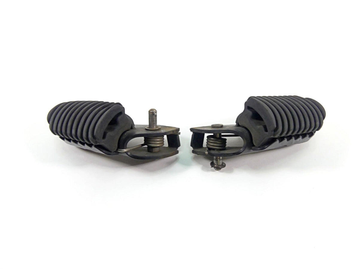 2013 BMW F800GS STD K72 Front Rider Driver Footpeg Set 46717701199 46717701200 {{ shop.shopifyCountryName }} - Mototech271