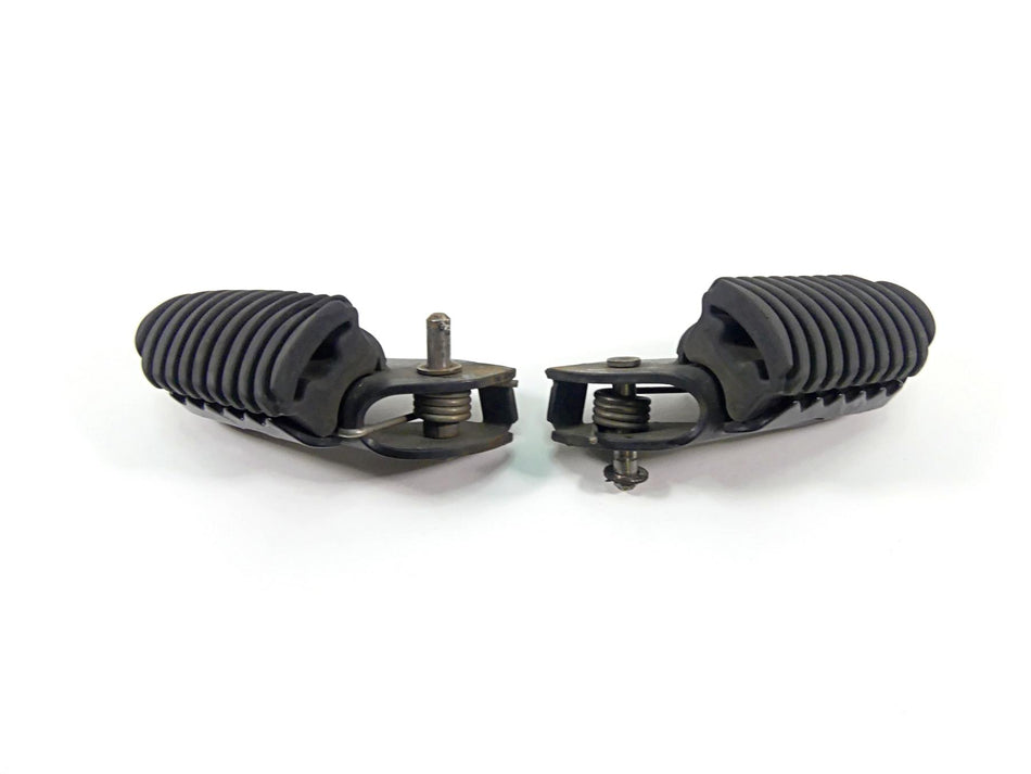 2013 BMW F800GS STD K72 Front Rider Driver Footpeg Set 46717701199 46717701200 {{ shop.shopifyCountryName }} - Mototech271