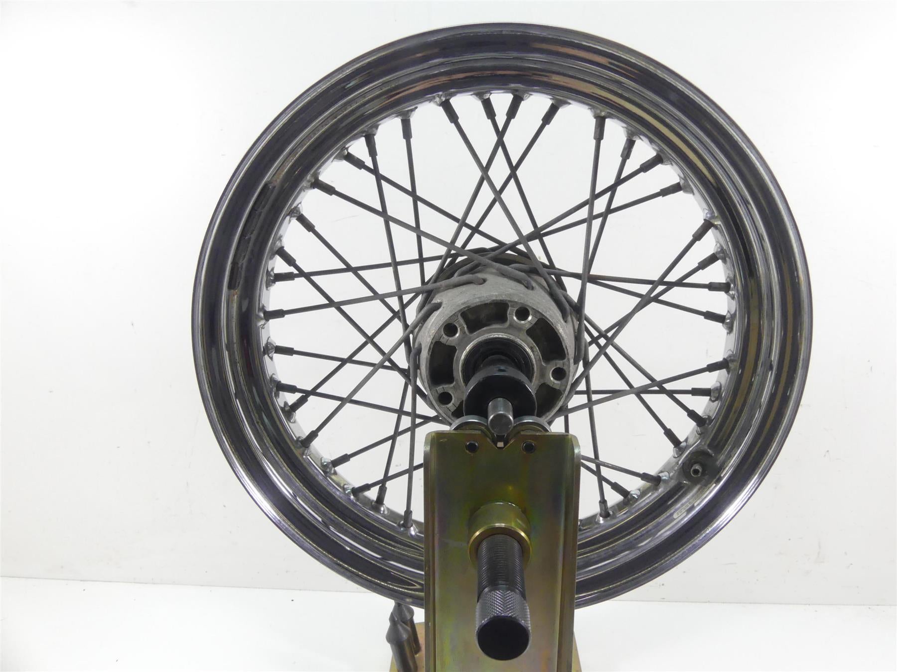 1998 Harley Dyna FXDL Low Rider 16x3 Rear Wheel Spoke Laced - Read 40975-86C {{ shop.shopifyCountryName }} - Mototech271