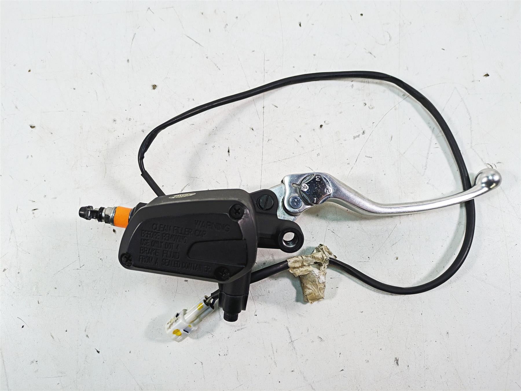 2014 Moto Guzzi California 1400 T Front Brake Master Cylinder 5/8" 887764 {{ shop.shopifyCountryName }} - Mototech271