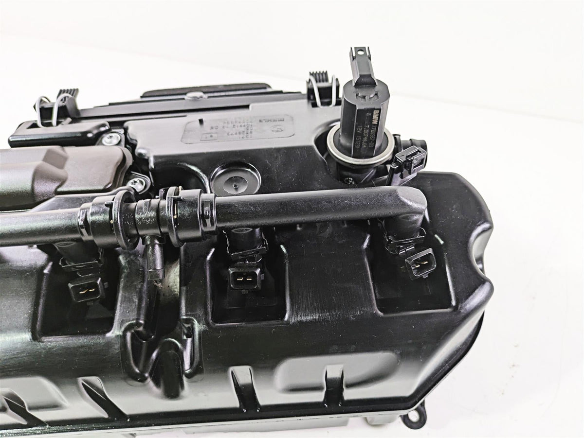 2016 BMW S1000RR K46 Airbox Intake & Injector Set 13718561315 {{ shop.shopifyCountryName }} - Mototech271