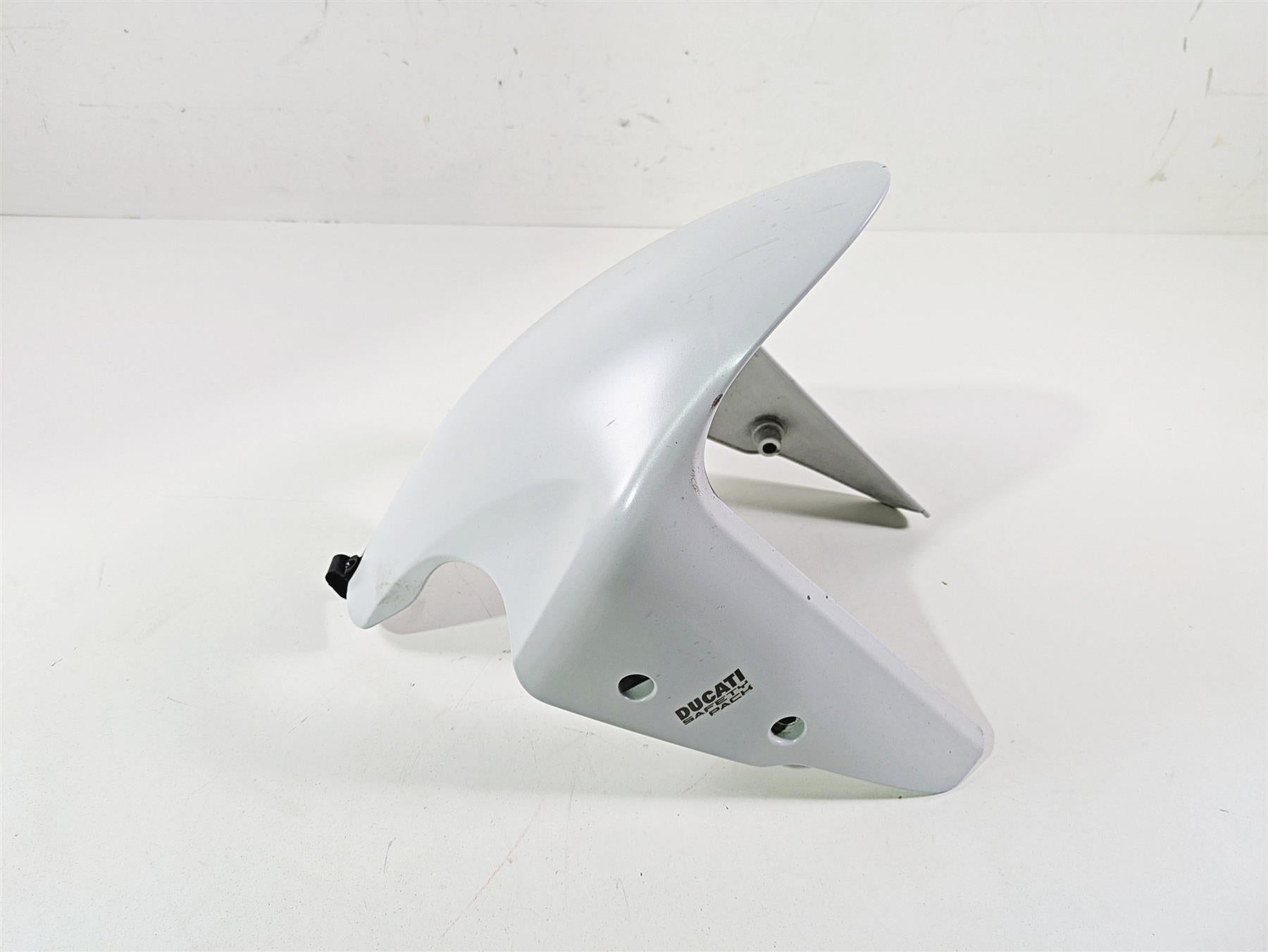 2019 Ducati Supersport 939 S Front Fender in White 564P6482A {{ shop.shopifyCountryName }} - Mototech271
