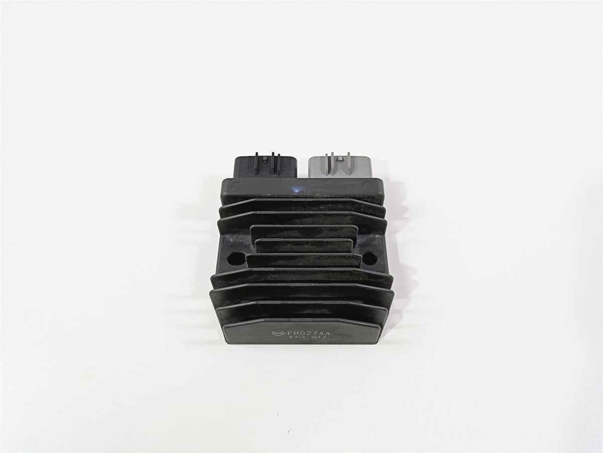 2024 Triumph Tiger 900 GT Rectifier Voltage Regulator FH027AA T1300675 {{ shop.shopifyCountryName }} - Mototech271