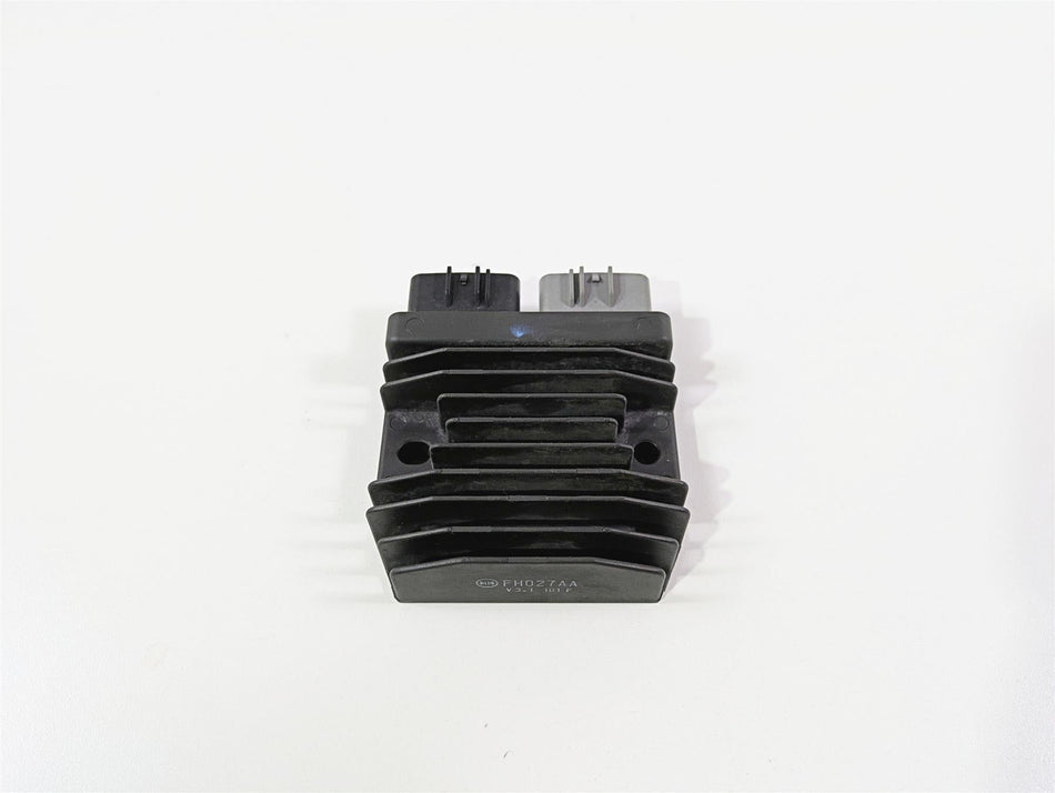 2024 Triumph Tiger 900 GT Rectifier Voltage Regulator FH027AA T1300675 {{ shop.shopifyCountryName }} - Mototech271