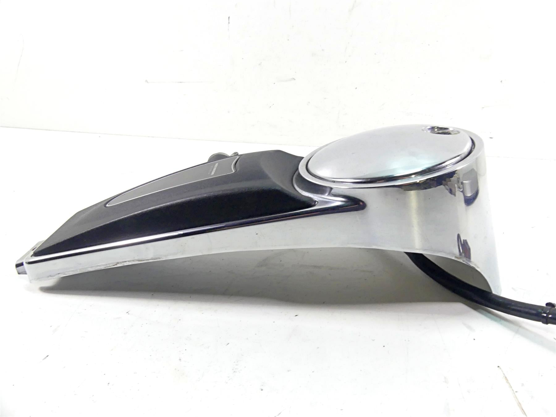 2004 Harley Touring FLHTCUI Electra Glide Fuel Tank Dash Cover 61270-98A {{ shop.shopifyCountryName }} - Mototech271